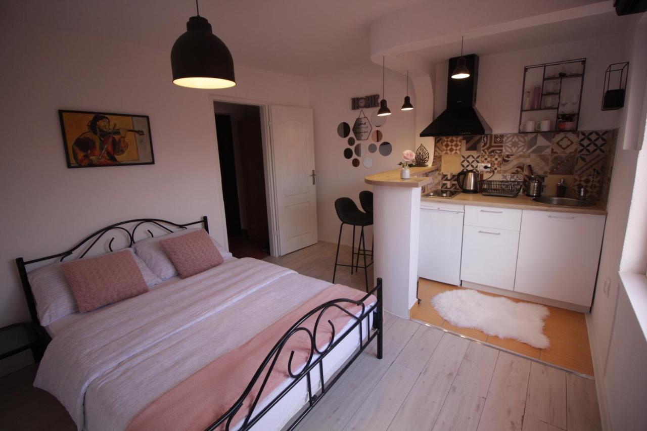 La Paloma Blanca Apartment Tuzla Bagian luar foto